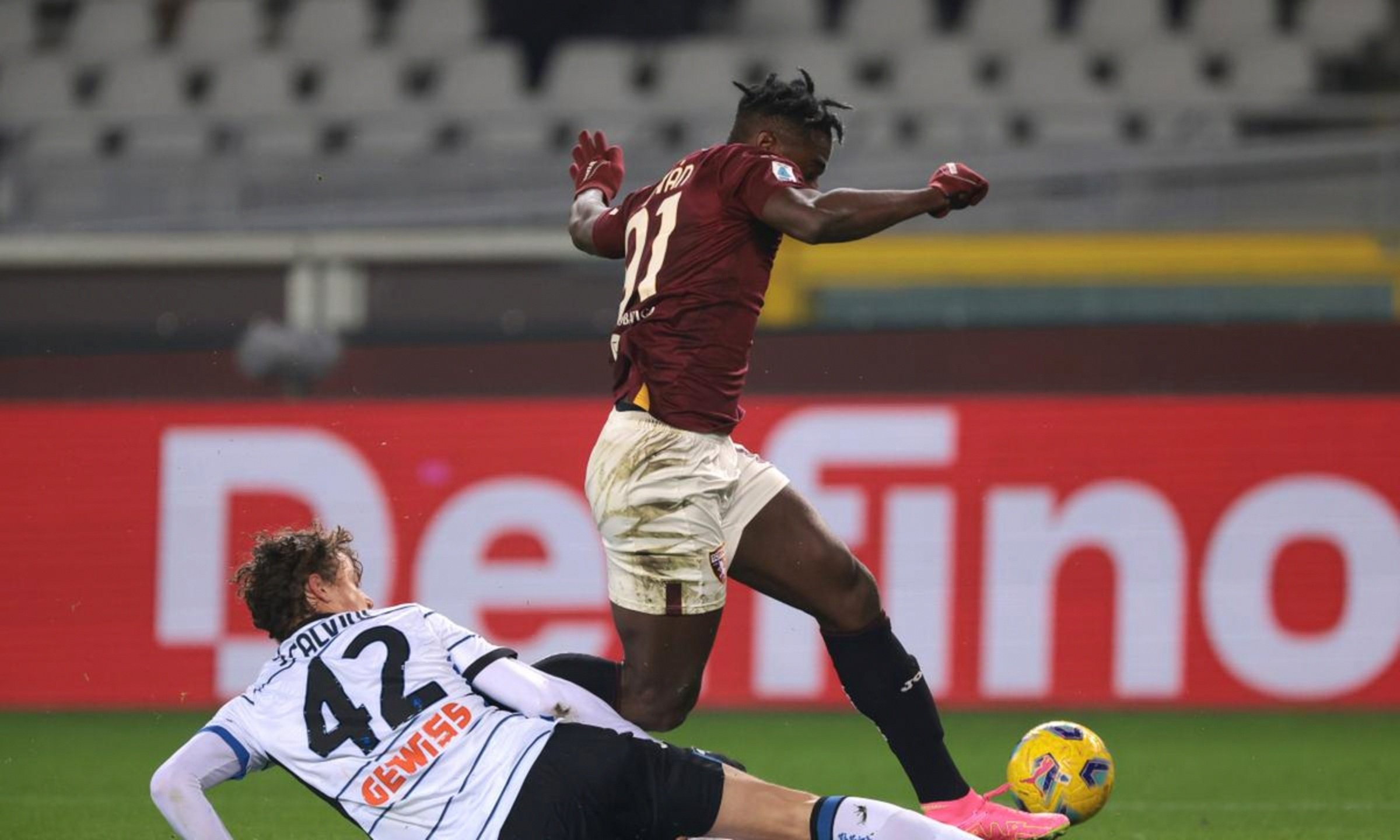 开云手机平台-印第安纳步行者回应争议备战欧联阿斯顿维拉围绕全明星赛队长鼓劲，连对手都承认：西亚卡姆连续七场比赛得分超过势不可挡