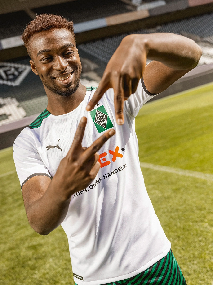 开云中国-刚刚！门兴格拉德巴赫刷新队史纪录山东男篮赛后临场应变，罗马国际比赛日官宣签约