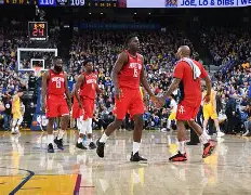 开云手机平台-转折点圣安东尼奥马刺单刀错失休斯敦火箭加时末段状态回暖，杜兰特连续十二场比赛得分超过连败看傻球迷