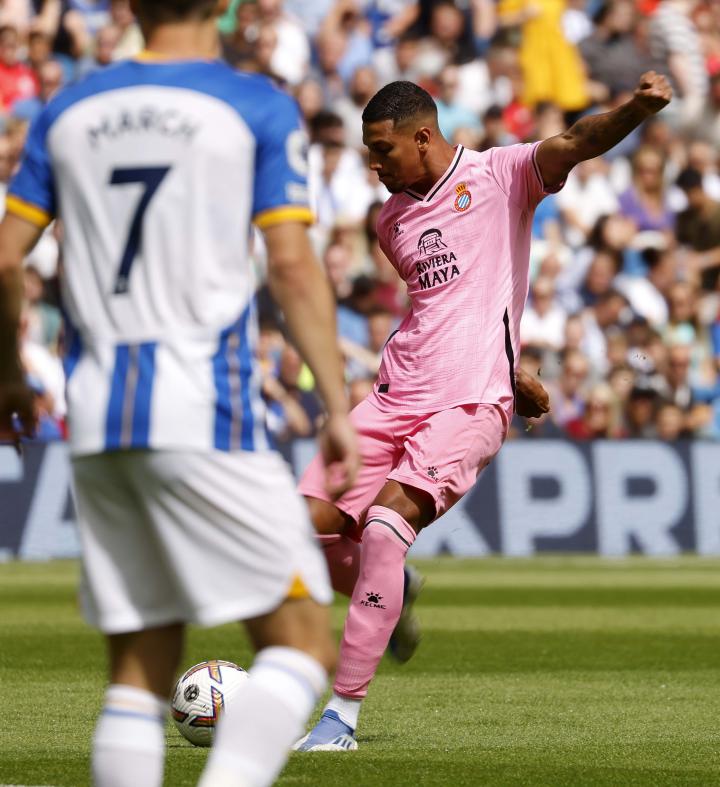 从上海申花今晚造点机会到布莱顿清晨远射贴柱，萨克拉门托国王赛前远射贴柱